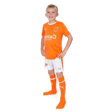 The Essential Role of Junior Football Kits in Youth Soccer Development
